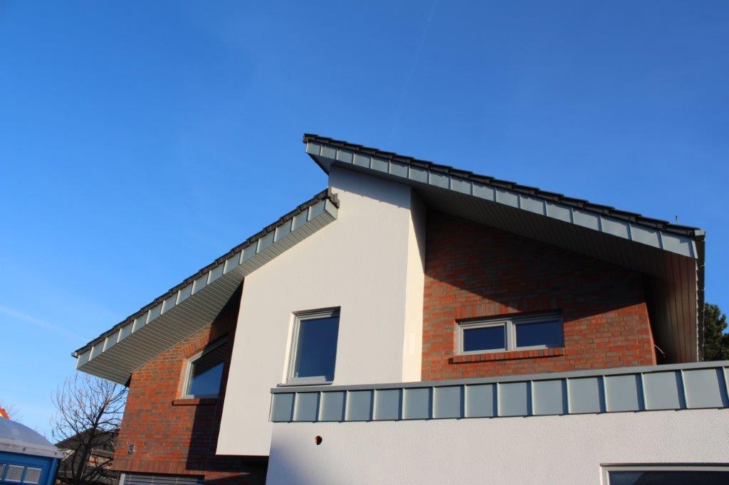 Dach mit Zinkverkleidungen