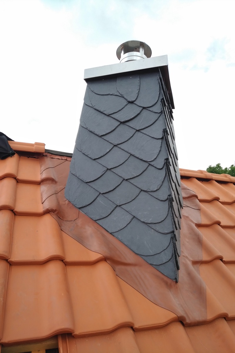 Schornstein mit Verkleidung