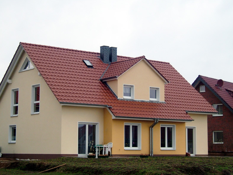 Fertig eingedeckter Neubau